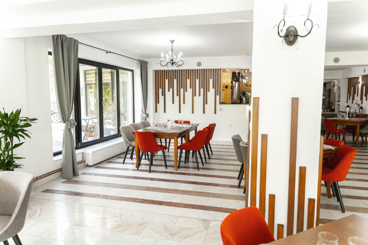 Cumpăna Piscul Negru Hotel - Transfagarasan מראה חיצוני תמונה