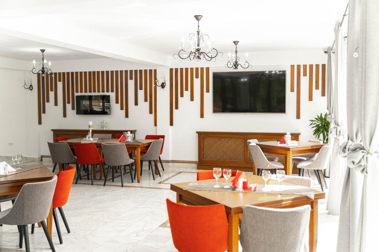 Cumpăna Piscul Negru Hotel - Transfagarasan מראה חיצוני תמונה